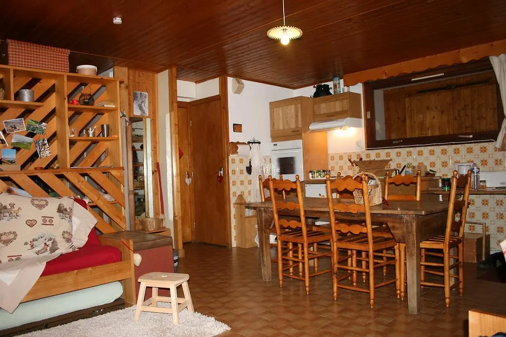 Les Myosotis Apartment Areches 0*,